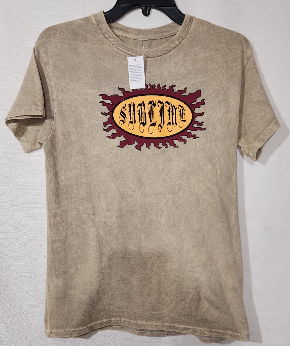 Sublime '' Lovin Is what I got'' men's shirt size Small